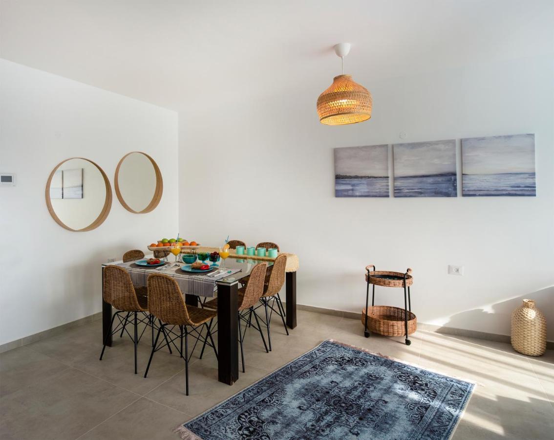 Argaman Beach Apartment Acra Exterior foto